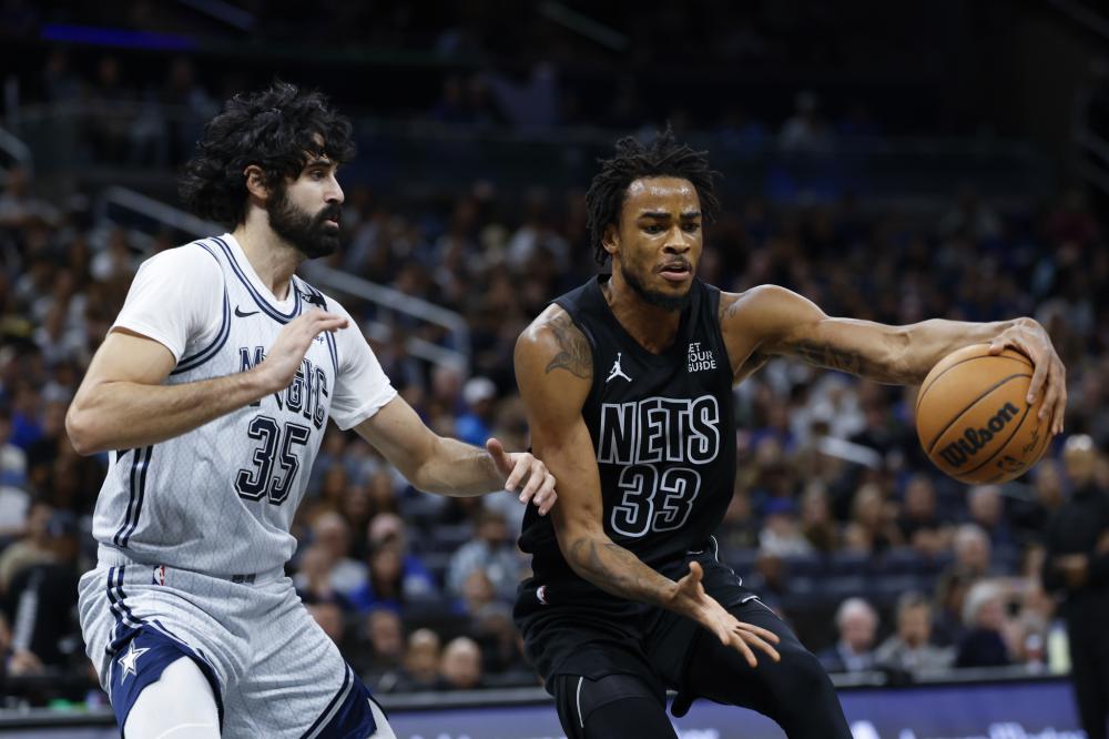 尽管马龙在 尽管马龙在